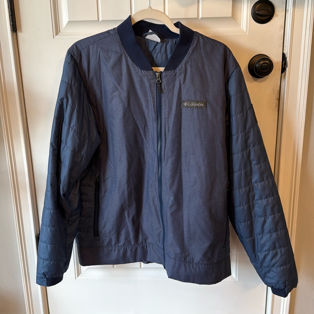SOLD‼️Men’s Columbia Jacket Navy Blue Size Medium. 
Like New! Worn Once!